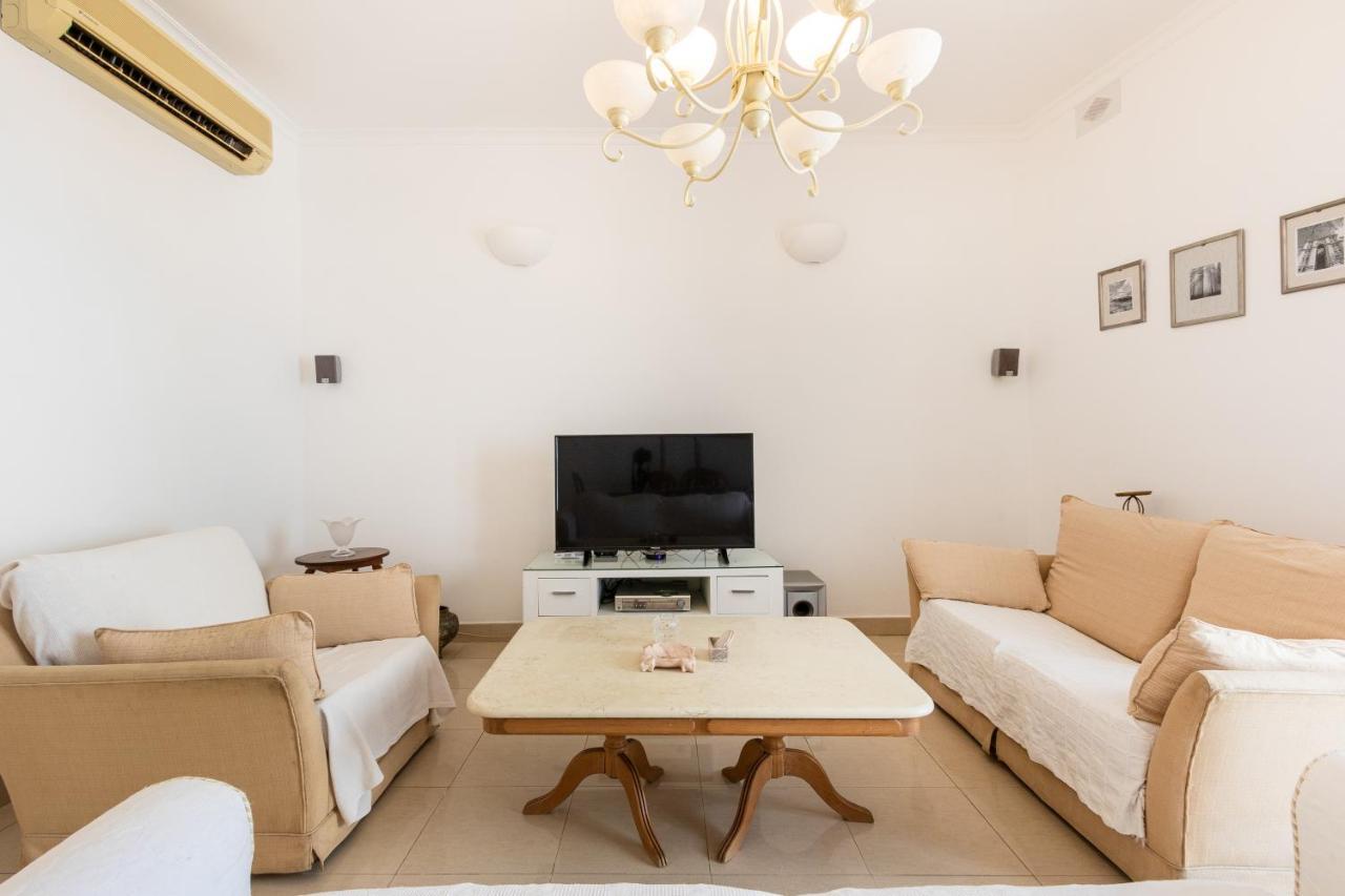70/2- Spacious & Charming 3 Bedroom Apt In Слима Экстерьер фото